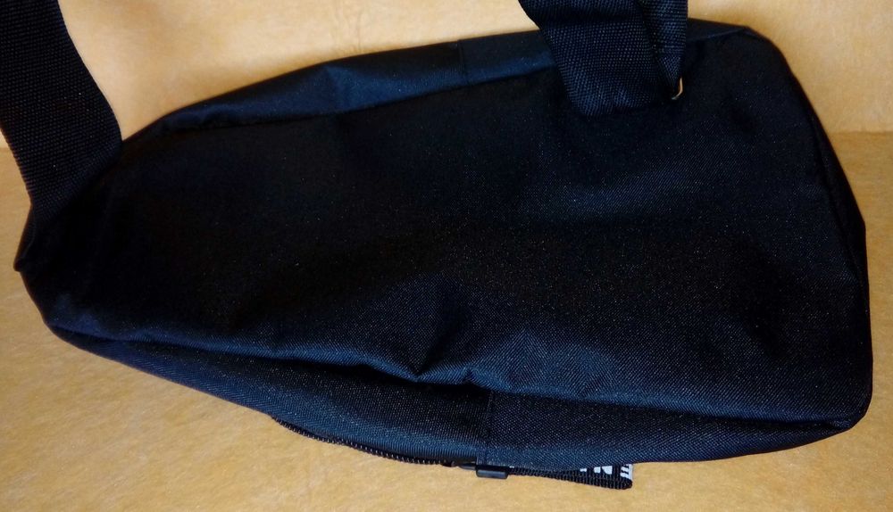 Барсетка НОВАЯ. Полиэстер