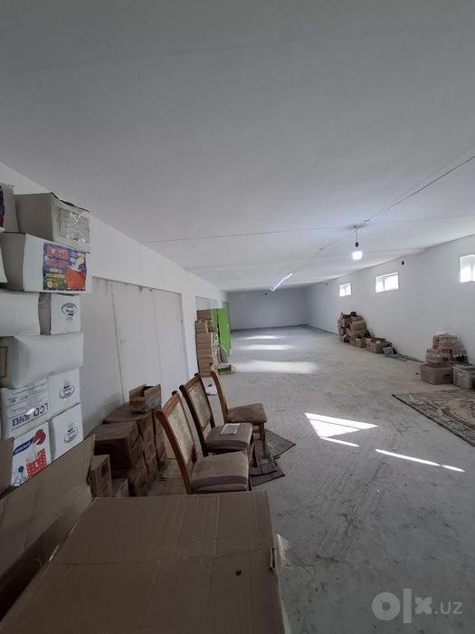 Padvol ijaraga beriladi 5-mashrut yo'lni yuzida Nargiz kafe yonida