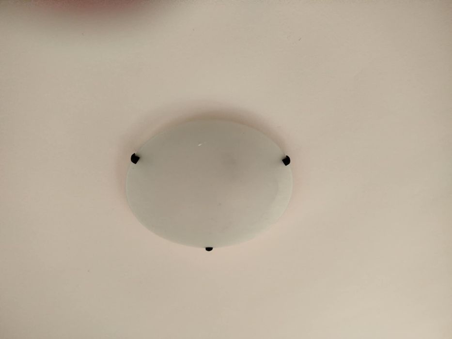 лампа за таван / плафон (4бр за стая и 2бр за баня)