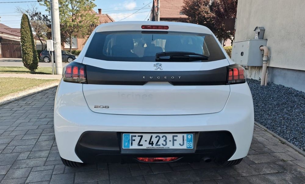 Peugeot 208