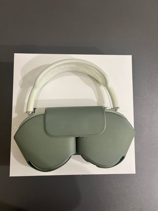 продам наушники AirPods Max