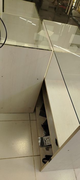 Продаётся витрина