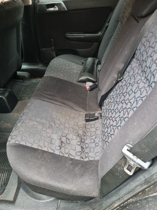 Vand Opel Astra Caravan pentru rabla.