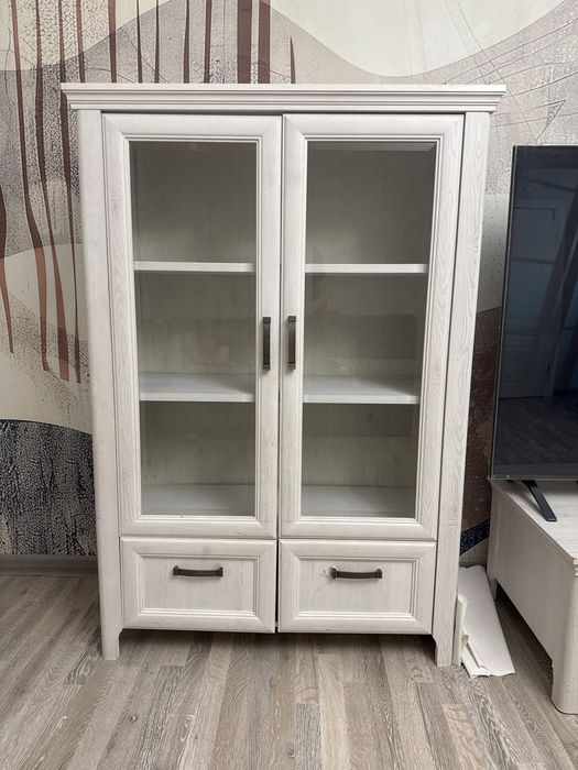 Продам гостинную