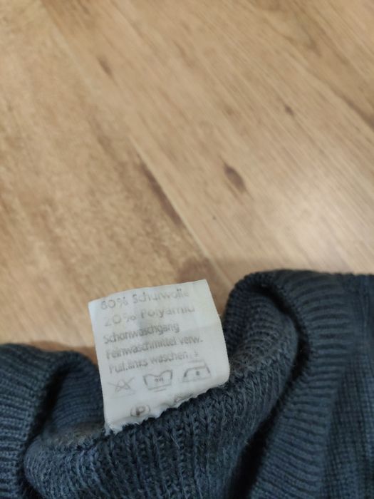 Pulover din lână  mărimea 50 L