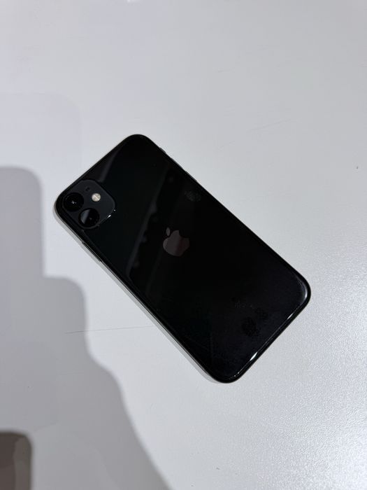 IPHONE 11 128gb.