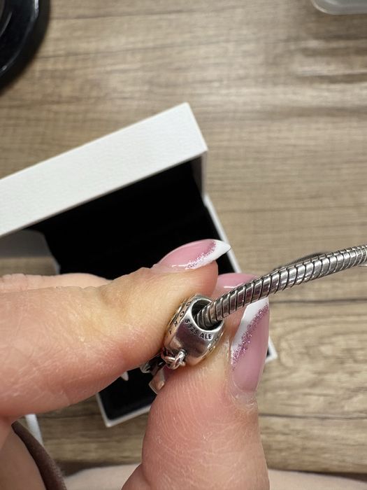 Гривна Pandora 14k