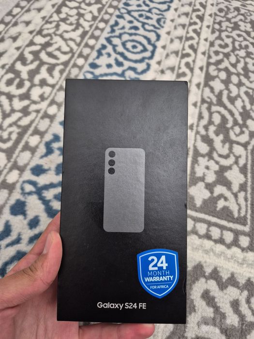 Samsung s24 fe продаеться
