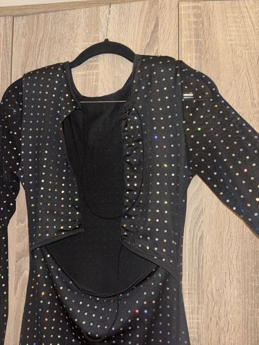 Черна рокля с пайети