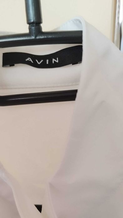 Avin  сет сива къса пола и бяла риза