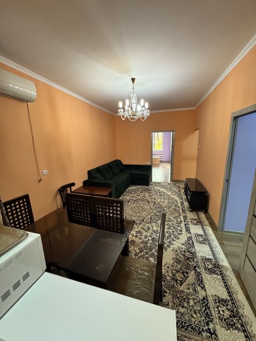 3в4/1/4 Базар Кадышева! Ориентир задняя сторона 61-й школы! Халк банк!