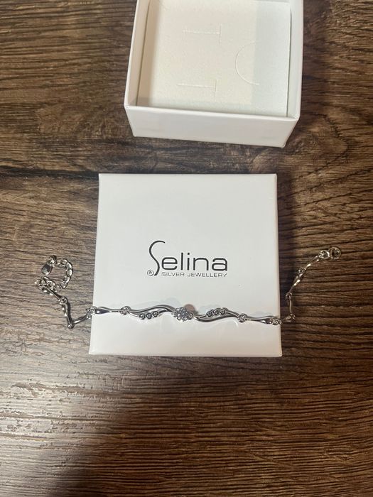 Чисто нова гривна Selina