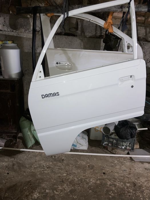 Damas eshik ong chap