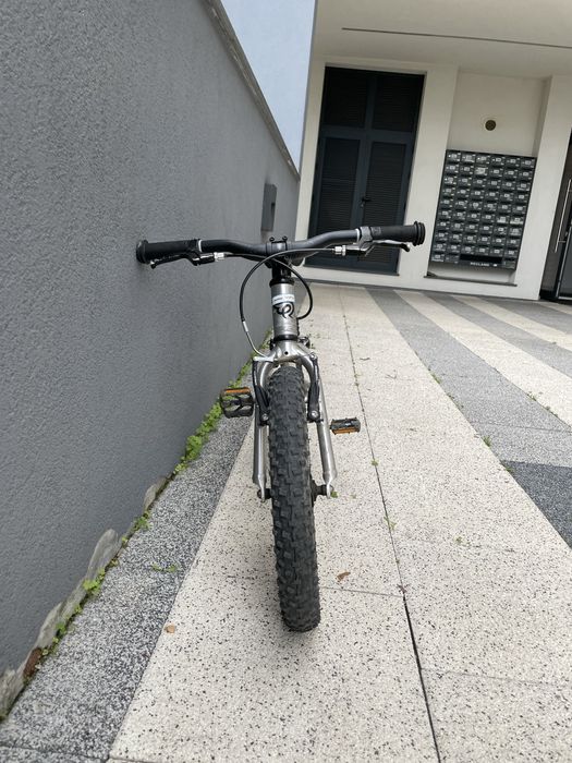 Early rider seeker 16