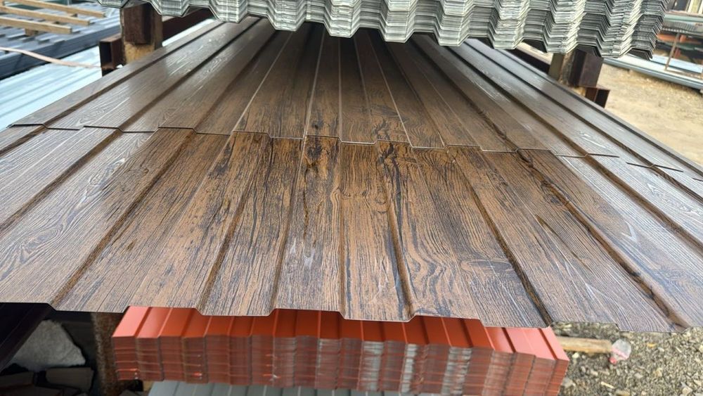 ПРОФЛИСТ крашный