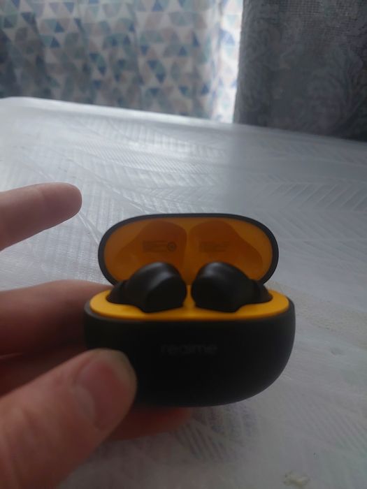 Продаю наушники Realme t110 СРОЧНО