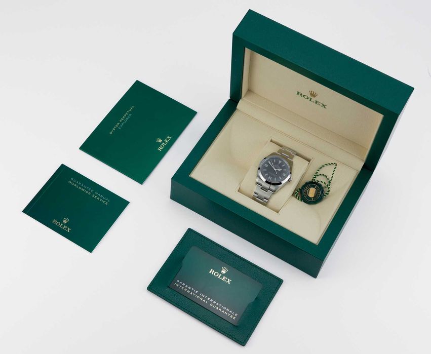 Rolex Oyster Explorer I 124270