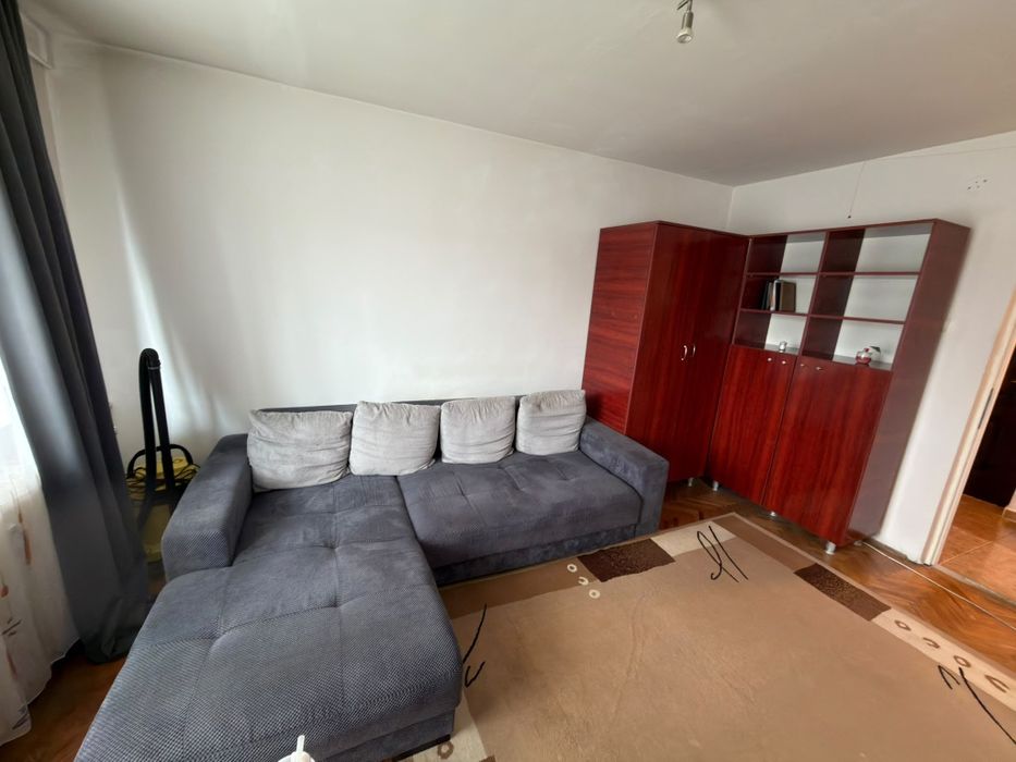 Închiriere  apartament 2 camere Piața Hermes