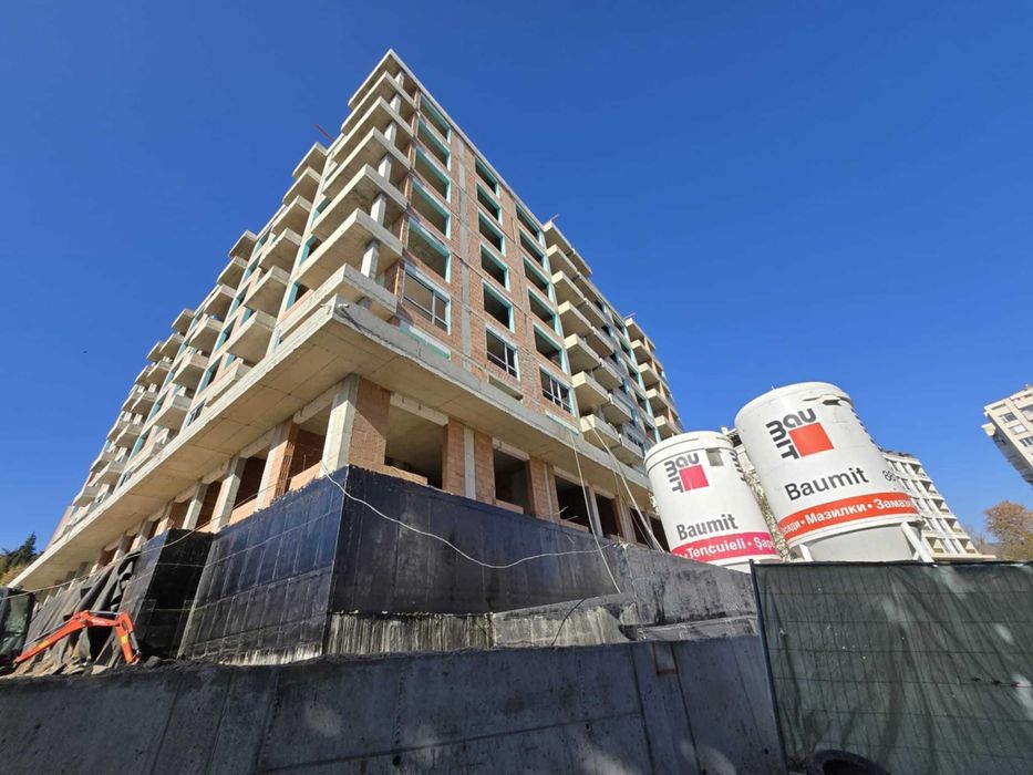 Продава се Двустаен апартамент в Стара Загора, Център - 67 кв.м за 1083 €/кв.м - Снимка #1