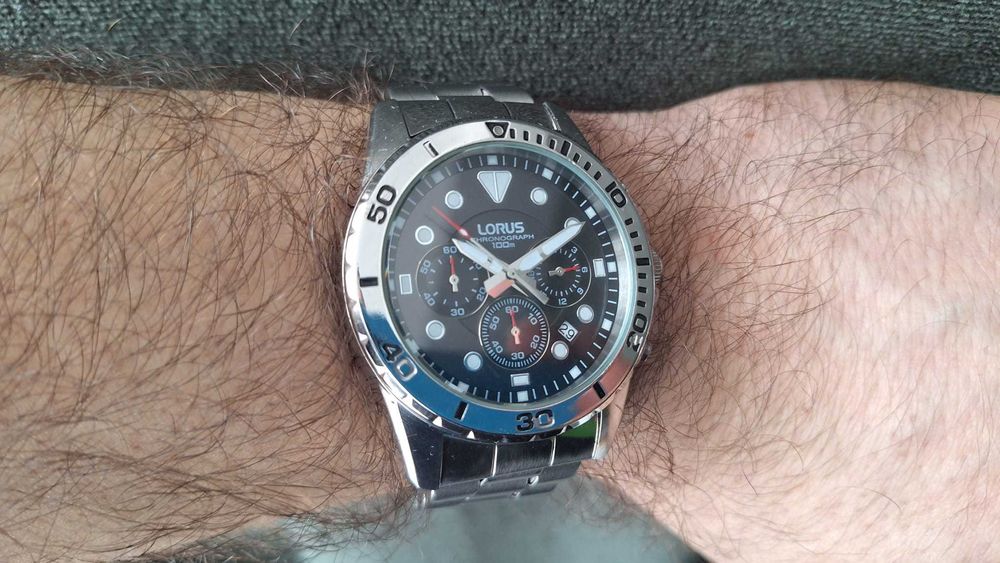 Lorus Chronograph SKX Style 100m – Cristal Nou