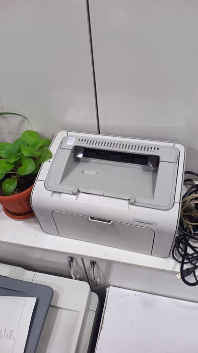 Принтеры и МФУ можно через  Каспи Ред