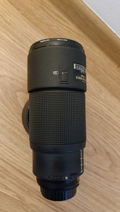 Obiectiv Nikon AF Nikkor 80-200mm f/2.8D ED (Push-Pull) + Accesorii