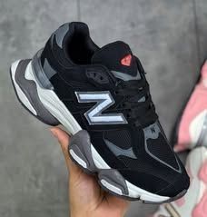 Adidasi New Balance 9060