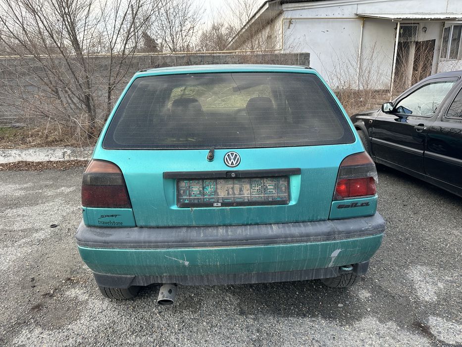 Продам бампера от гольф3