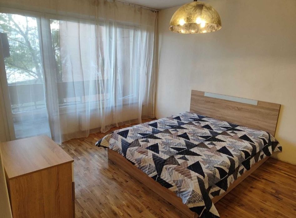 Дава се под наем Двустаен апартамент в София, Полигона - 70 кв.м за 612 € - Снимка #1