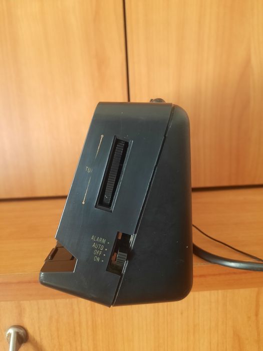 Radio cu ceas si alarma