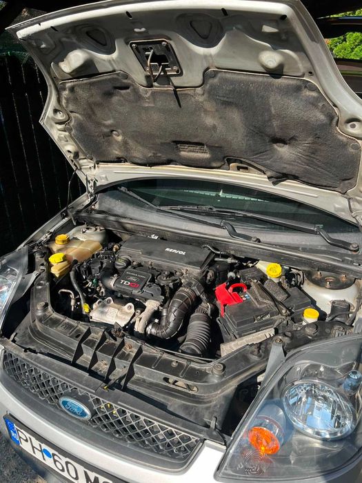 FORD Fiesta 2005 — imagine 4