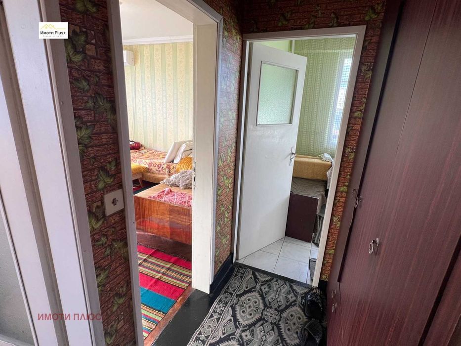 Продава 2-стаен.