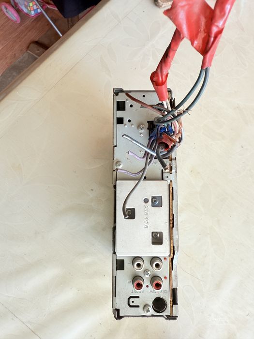 Продам автомагнитола JVC KD-R521.