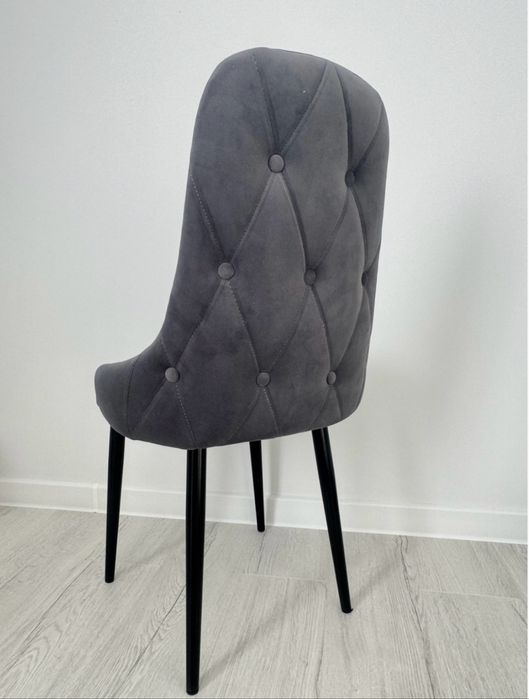 Продам стулья по 8500