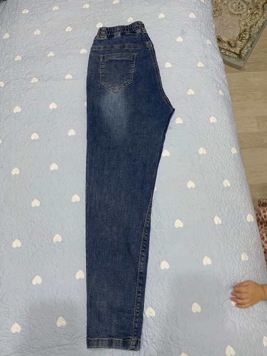 Продам джинсы и платье