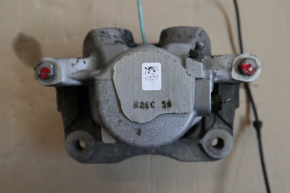 Преден ляв спирачен апарат БМВ Г20 Г22 Г26 Г30 Г01 Г29