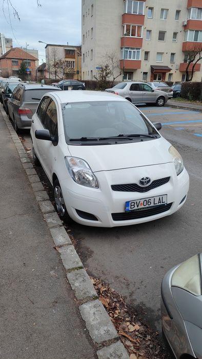 Toyota Yaris 2010  997cc