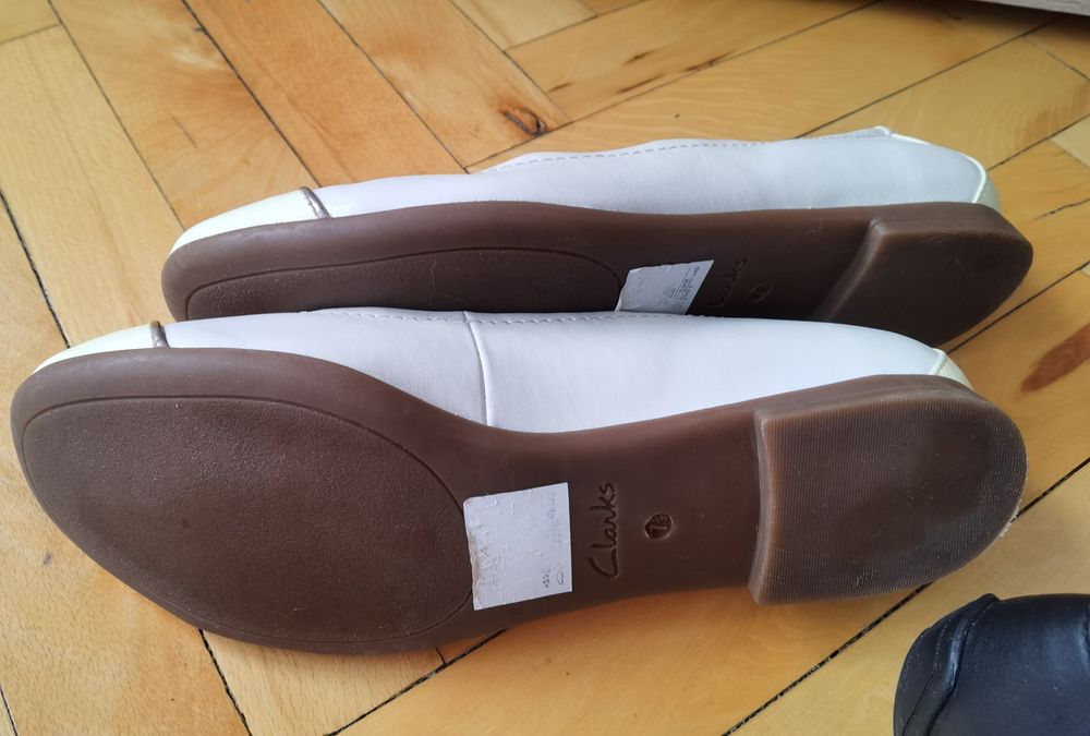 Бели обувки Кларкс/Clarks/