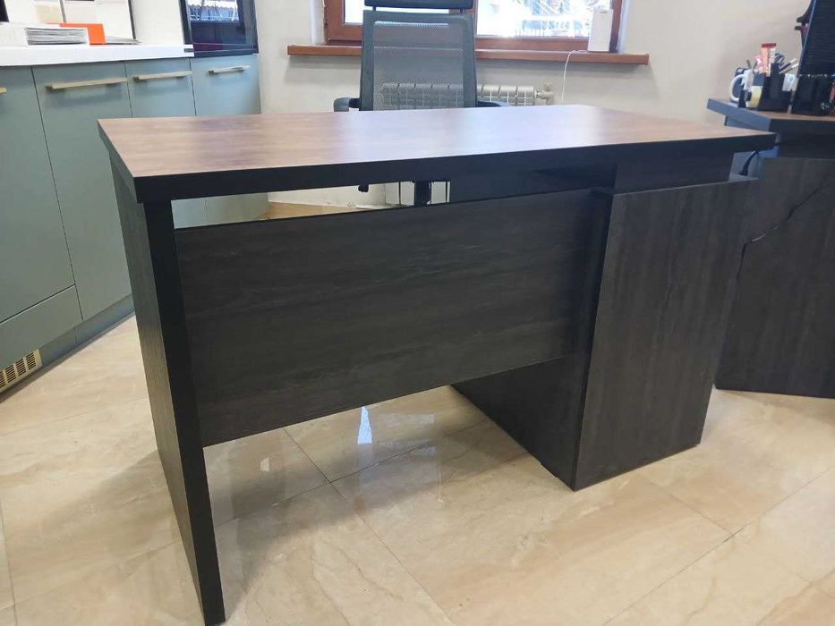 Стол письменный рабочий