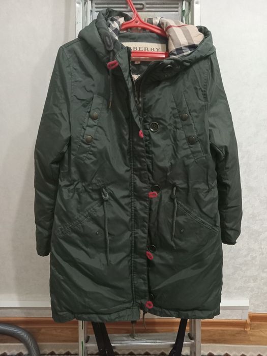 Продам пуховик женский.