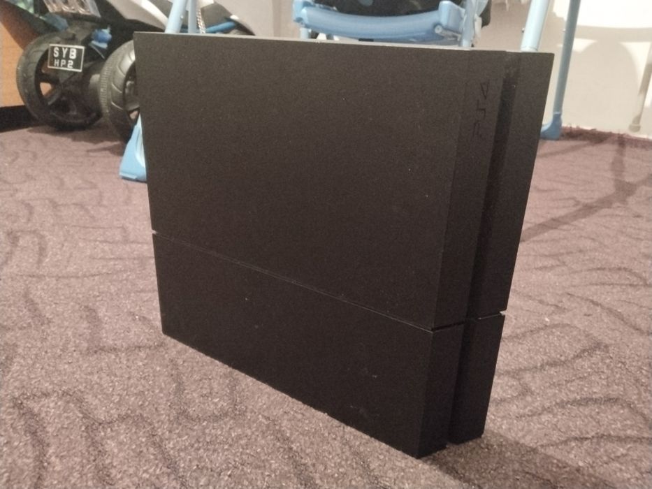 Продаётся ПС 4 (500 GB) Прошитайя
Совре