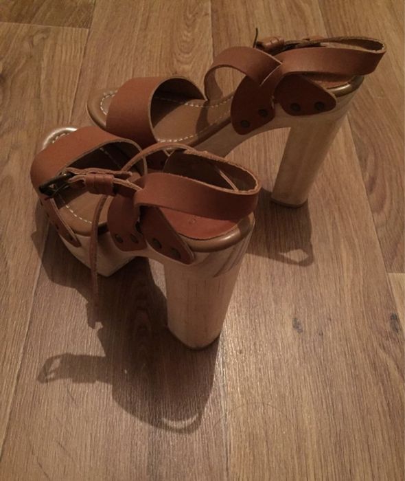 Босоножки  Mango