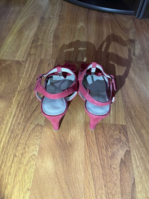 Sandale din piele intoarsa