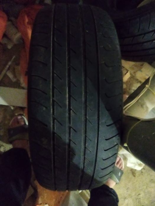 Продам шины б/у.
