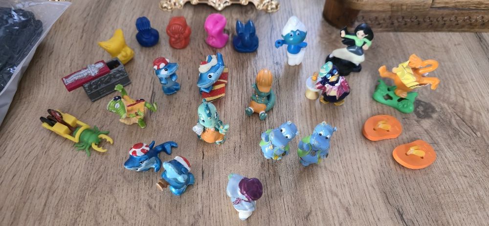 Игрушки Kinder Surprise