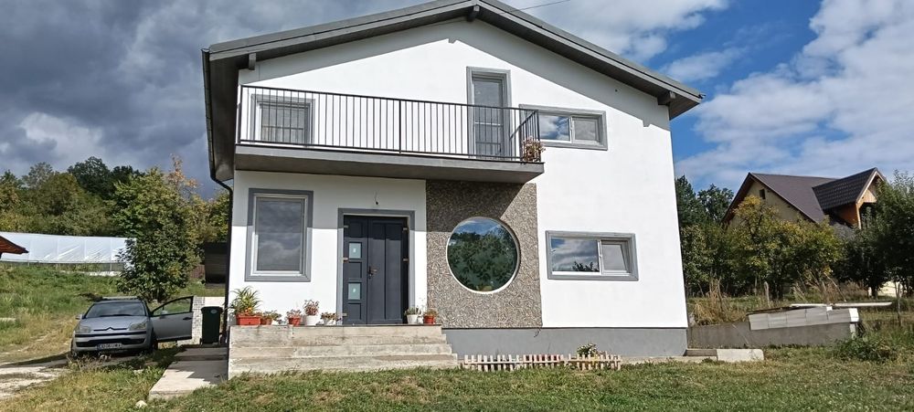 Casa ecologica de vanzare Pucioasa