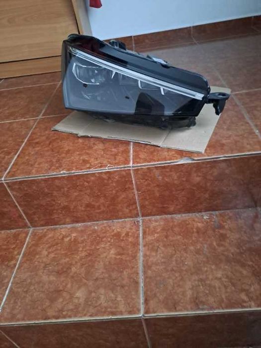 Far dreapta Skoda Scala Crystal Lighting original cod 657941016A