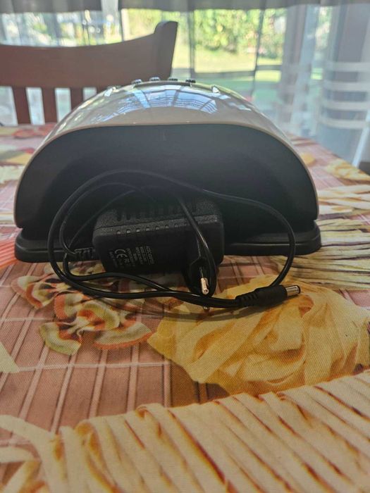 SUN X7 MAX UV/LED лампа за маникюр