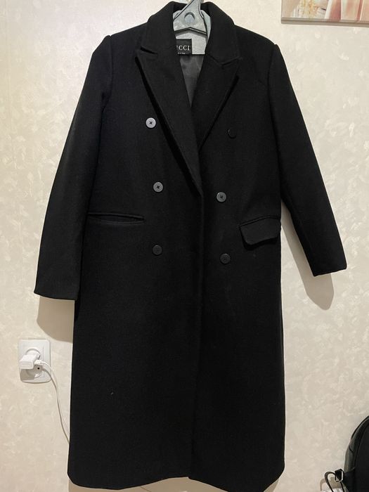 Черное пальто длинное