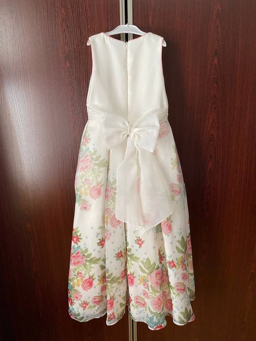 Нарядное платье для девочек